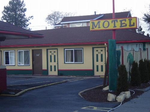 Bali Hai Motel - image 3