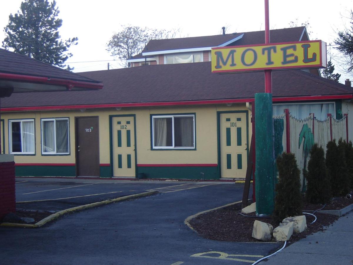 Bali Hai Motel - image 3