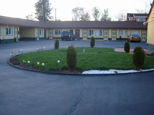 Bali Hai Motel - image 9