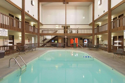 Super 8 by Wyndham York NE