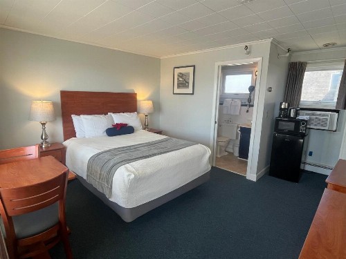 Sunrise Motel - image 10