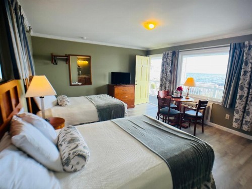 Sunrise Motel - image 27