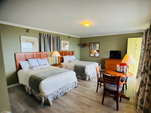 Sunrise Motel - image 8