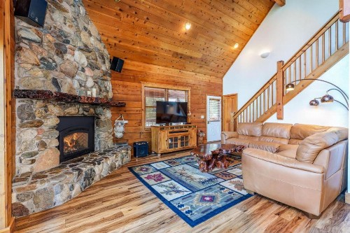 Yosemite's Scenic Wonders - 6BR/4BA Tri-Level Home - image 12