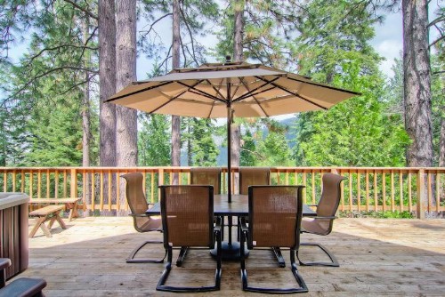 Yosemite's Scenic Wonders - 6BR/4BA Tri-Level Home - image 27