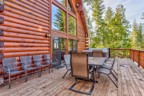 Yosemite's Scenic Wonders - 6BR/4BA Tri-Level Home - image 3