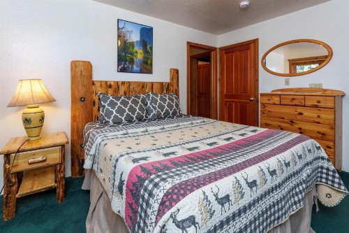 Yosemite's Scenic Wonders - 6BR/4BA Tri-Level Home - image 30