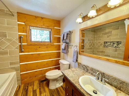 Yosemite's Scenic Wonders - 6BR/4BA Tri-Level Home - image 36