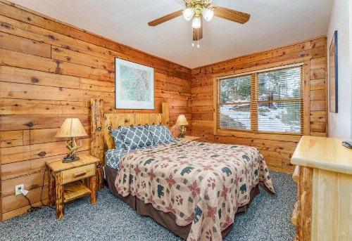 Yosemite's Scenic Wonders - 6BR/4BA Tri-Level Home - image 38