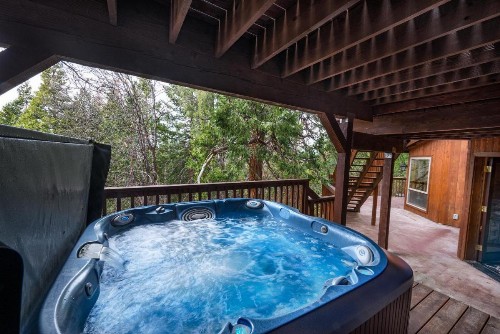 Four Seasons - 3BR/4BA Holiday Home - image 22