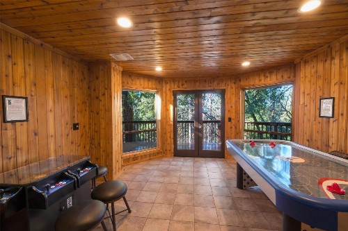 Four Seasons - 3BR/4BA Holiday Home - image 27