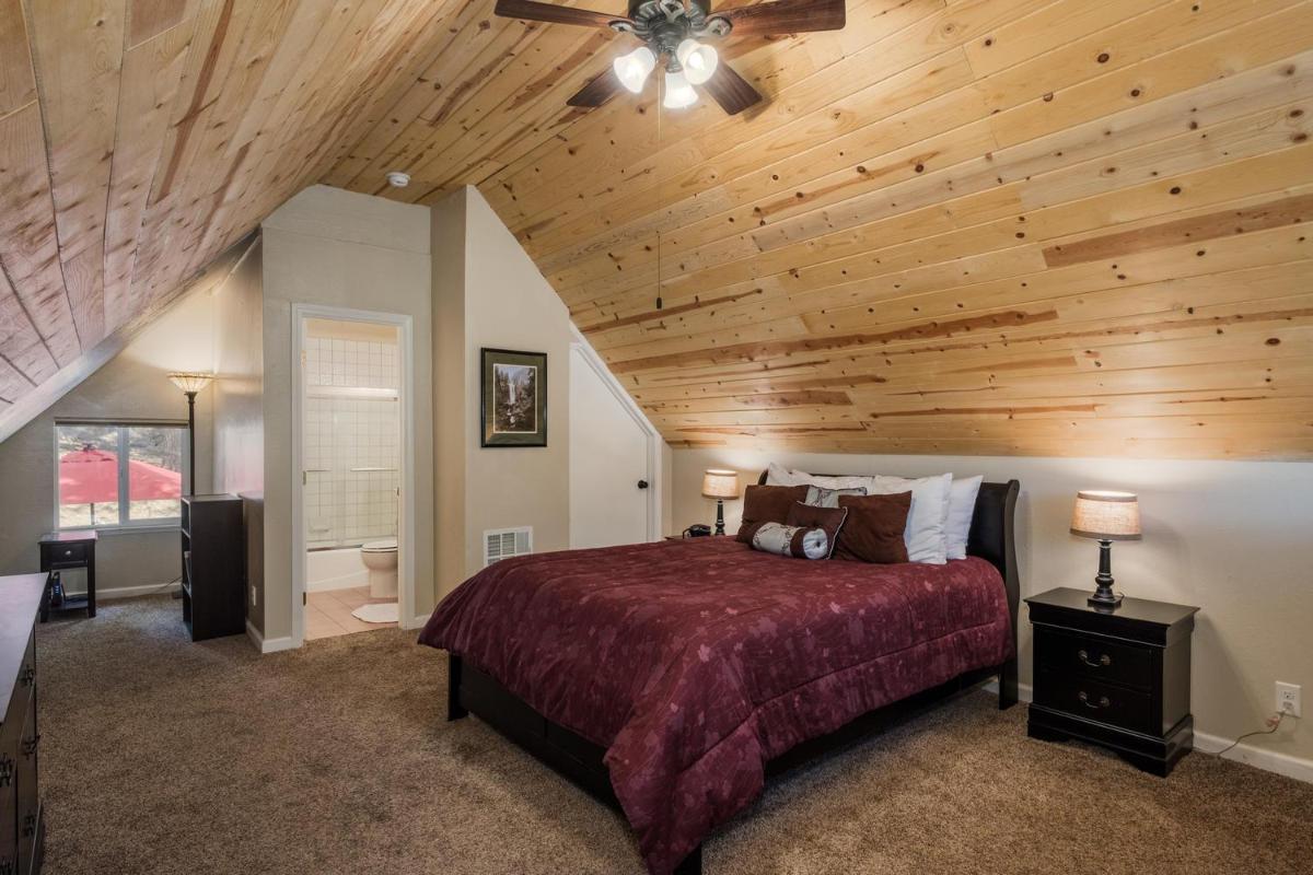 Yosemite Hideaway A - image 3