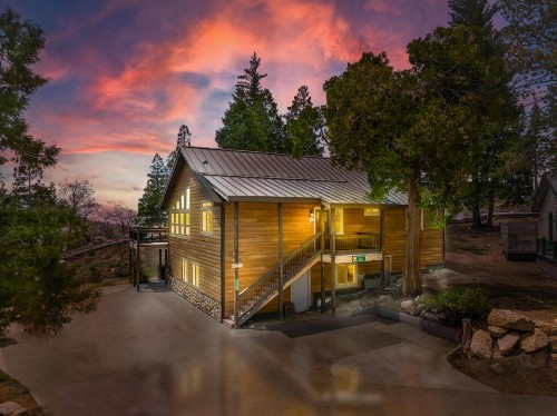 Yosemite Summit & Little Summit - 5BR/3BA Vacation Home - image 8