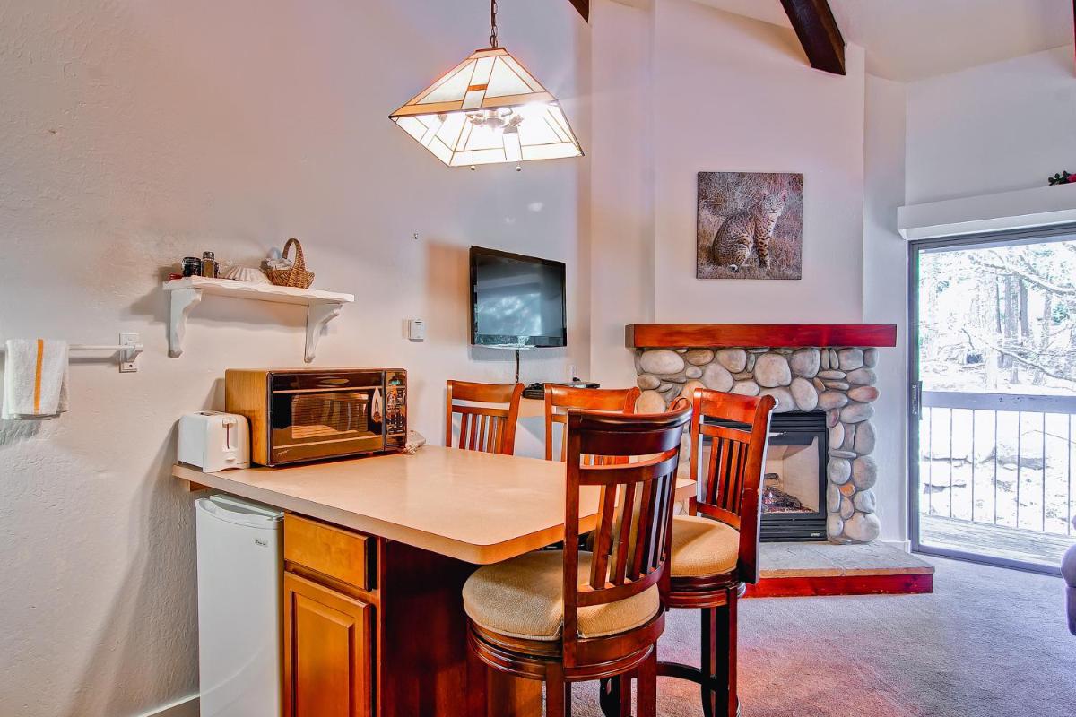 Yosemite Large Loft Condominiums - 1BR/1BA - image 7
