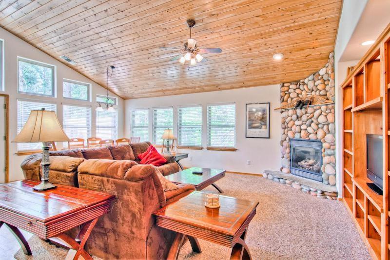 Bears Den & Little Bear - 5BR/3BA - image 4