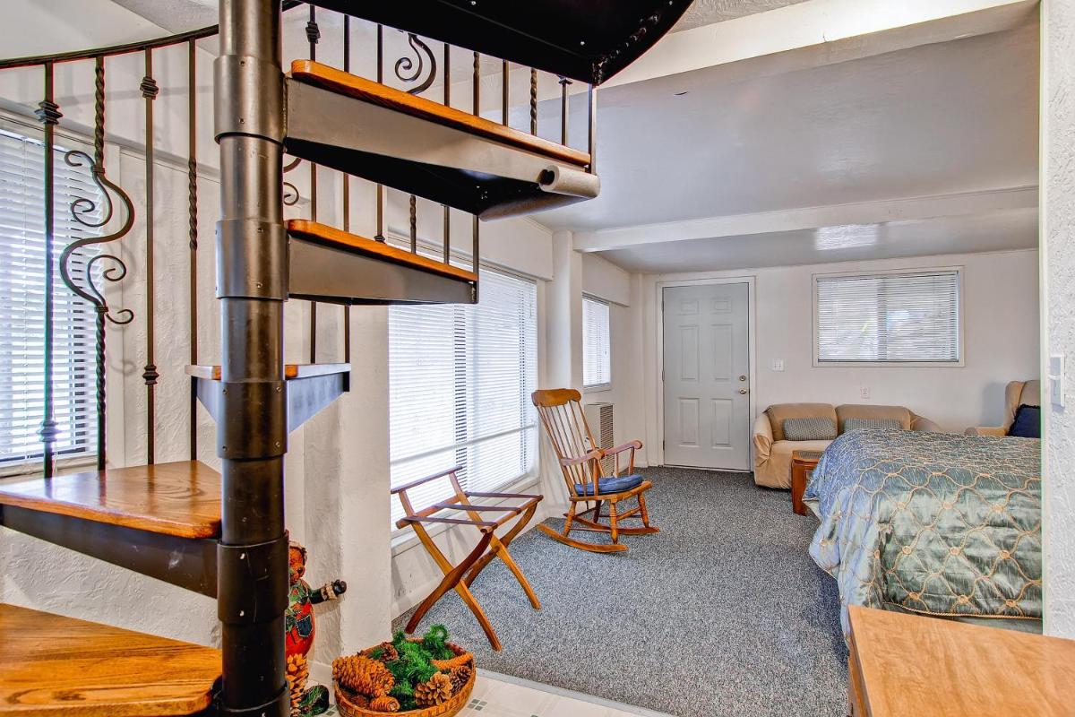 Chateau Royal East - 2BR/2BA + Loft - image 5