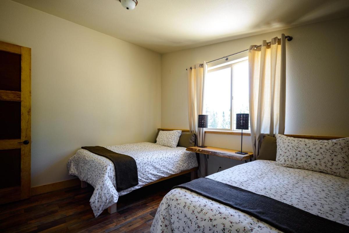 Alpenglow 2 - 2BR/2BA Holiday Home - image 6