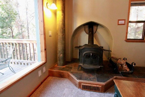 Tree House Lodge - image 4