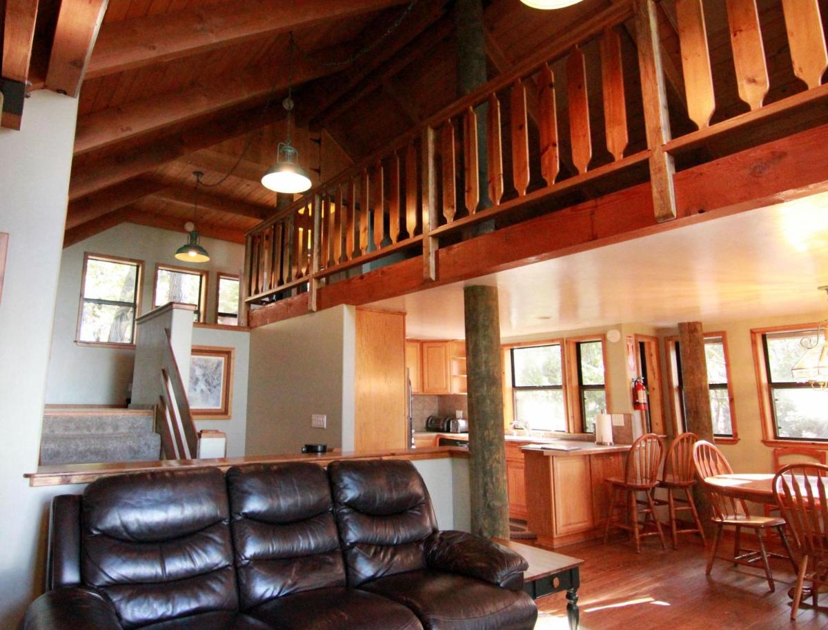 Tree House Lodge - image 5