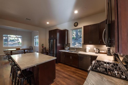 Boulder Ridge - 3BR/2BA Holiday Home - image 11