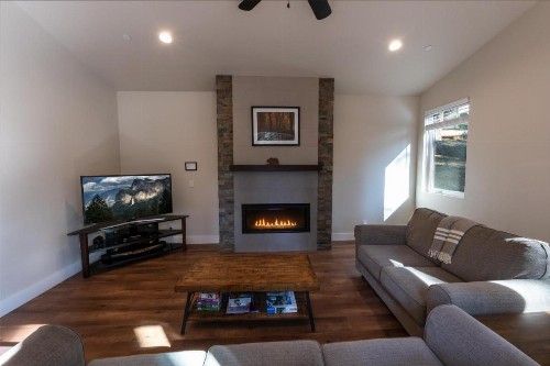 Boulder Ridge - 3BR/2BA Holiday Home - image 7