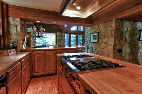 Little Ahwahnee Inn Holiday Home - 2BR/2.5BA - image 9