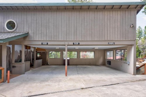 Falcons Nest (Upstairs) - 3BR/3BA Home - image 2