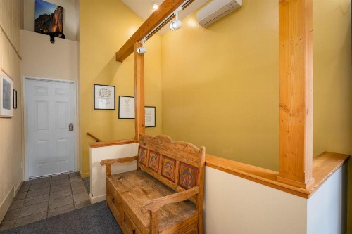 Falcons Nest (Upstairs) - 3BR/3BA Home - image 3