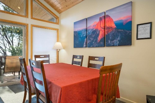 Falcons Nest (Upstairs) - 3BR/3BA Home - image 9