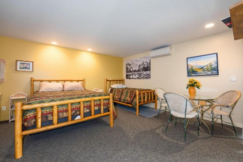 Falcons Nest (Downstairs) - 3BR/3BA Home - image 15