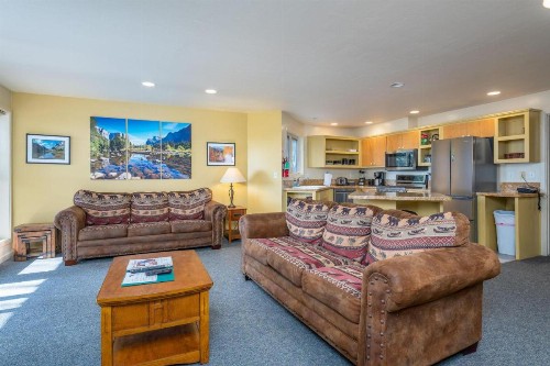 Falcons Nest (Downstairs) - 3BR/3BA Home - image 18