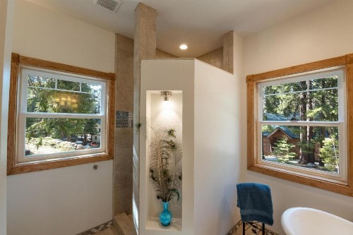 A Blue Sky Lodge - image 12
