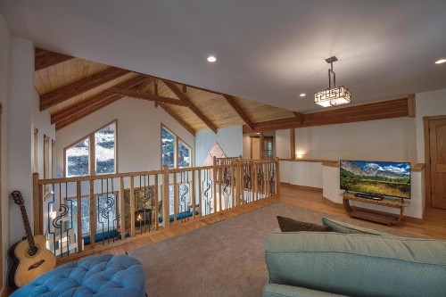 A Blue Sky Lodge - image 18