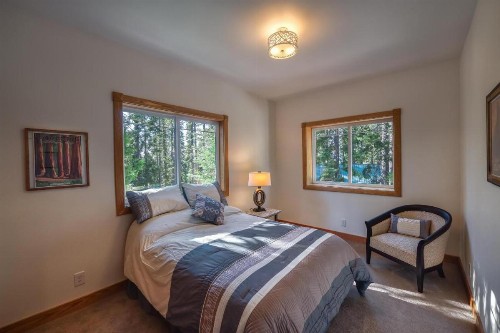 A Blue Sky Lodge - image 3