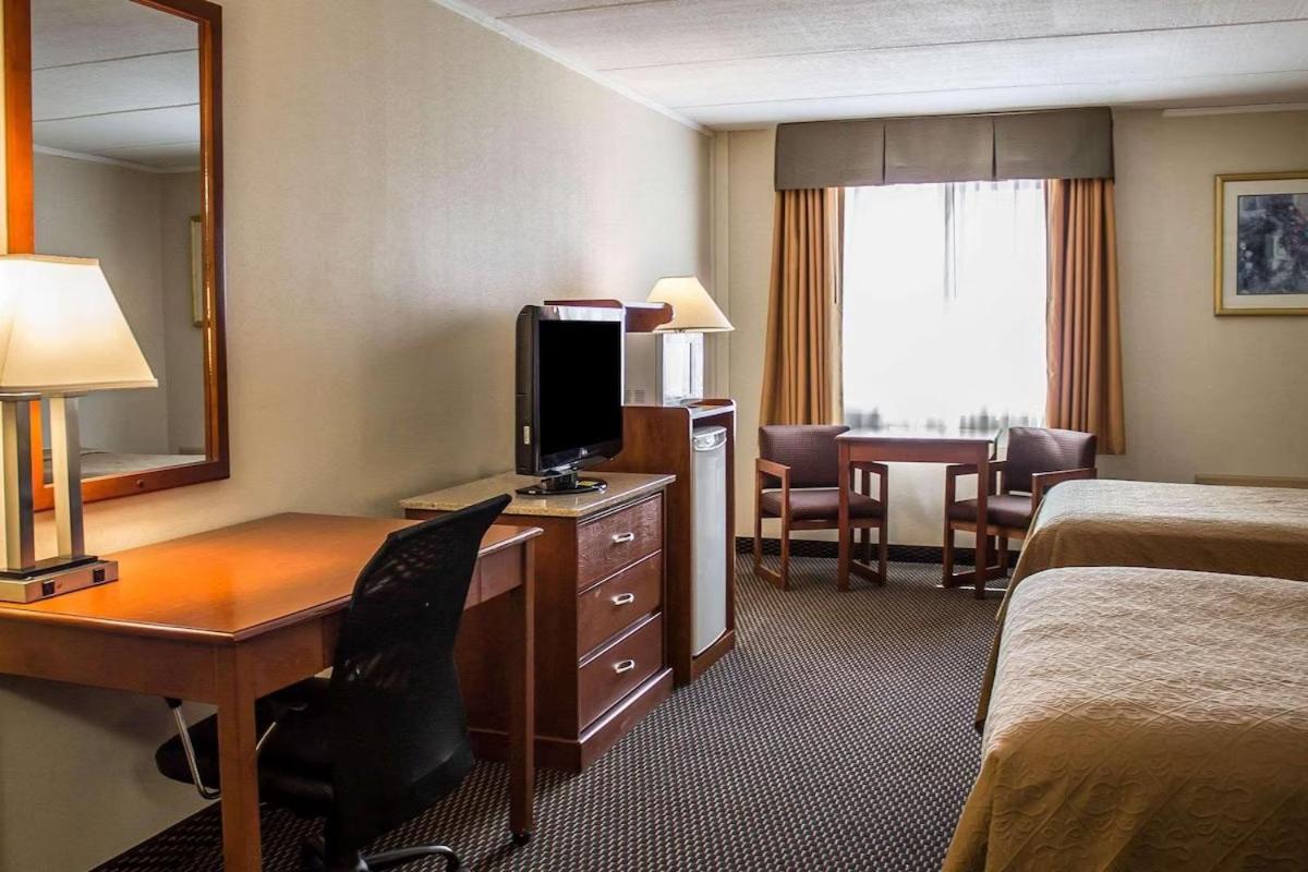 Baymont by Wyndham Youngstown - image 5