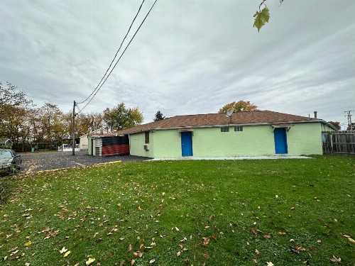 Westgate Motel - image 43