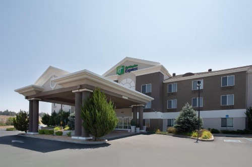 Holiday Inn Express Yreka-Shasta Area an IHG Hotel - image 22