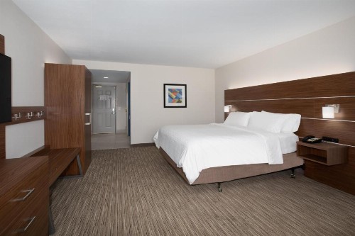 Holiday Inn Express Yreka-Shasta Area an IHG Hotel - image 27