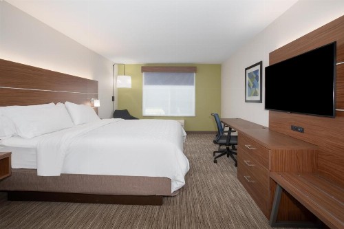Holiday Inn Express Yreka-Shasta Area an IHG Hotel - image 29