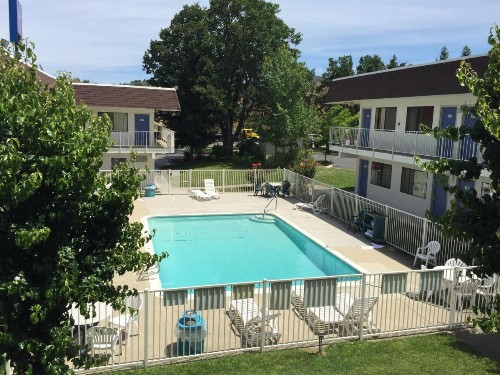 Motel 6-Yreka CA - image 8