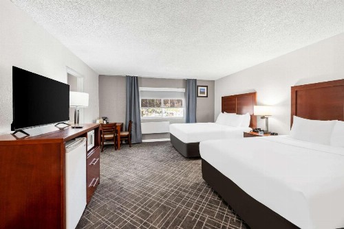 Comfort Inn Yreka I-5 - image 4