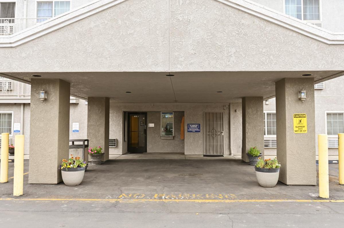 Comfort Inn Yreka I-5 - image 7