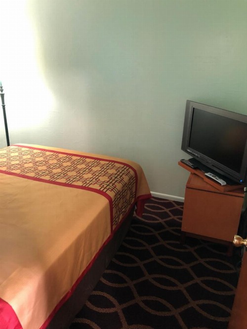 Klamath Motor Lodge - image 11