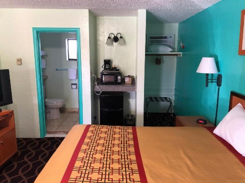 Klamath Motor Lodge - image 23