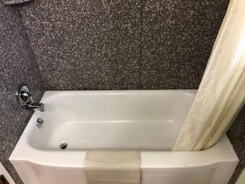 Klamath Motor Lodge - image 25