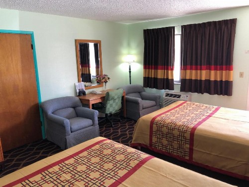 Klamath Motor Lodge - image 27