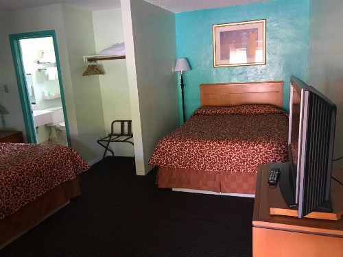 Klamath Motor Lodge - image 34