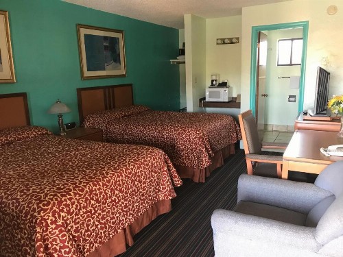 Klamath Motor Lodge - image 35
