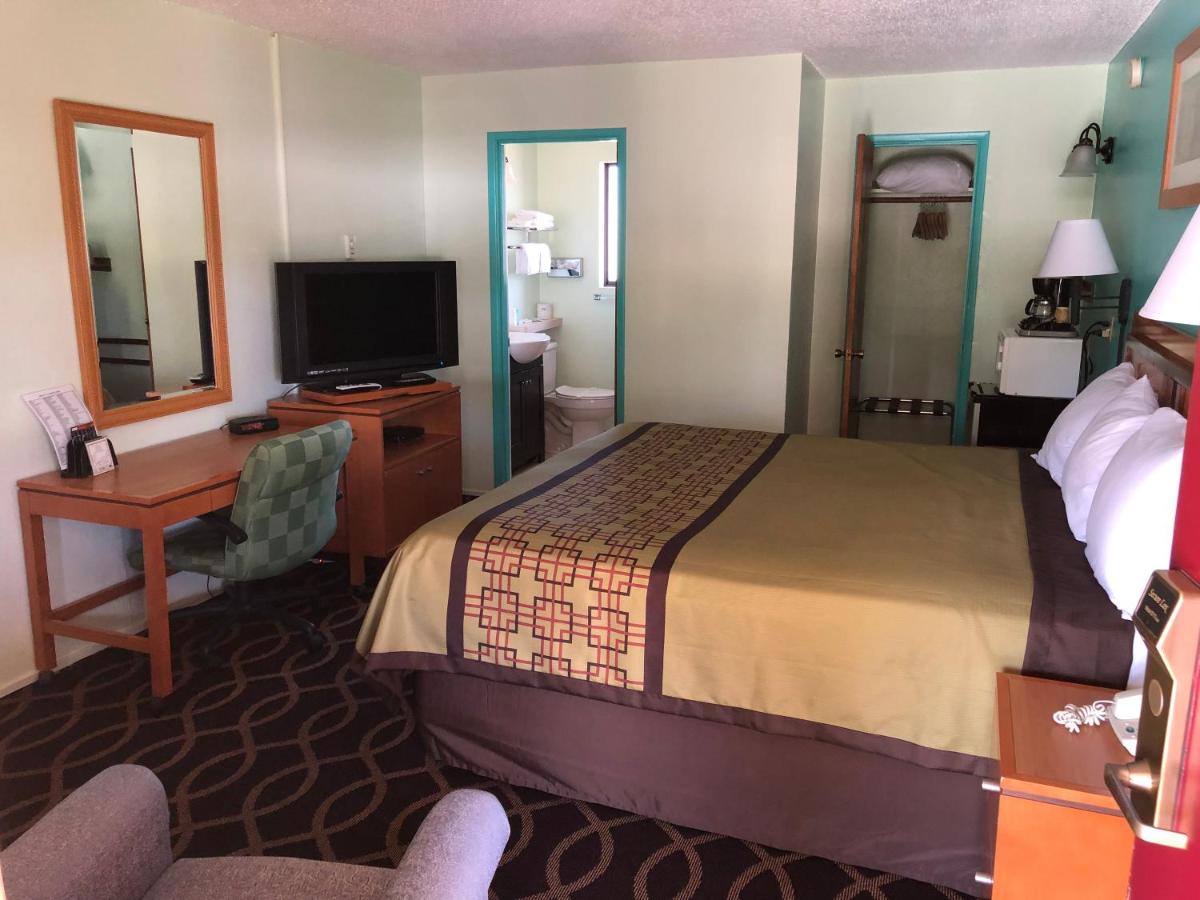 Klamath Motor Lodge - image 4