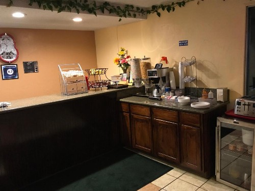 Klamath Motor Lodge - image 48